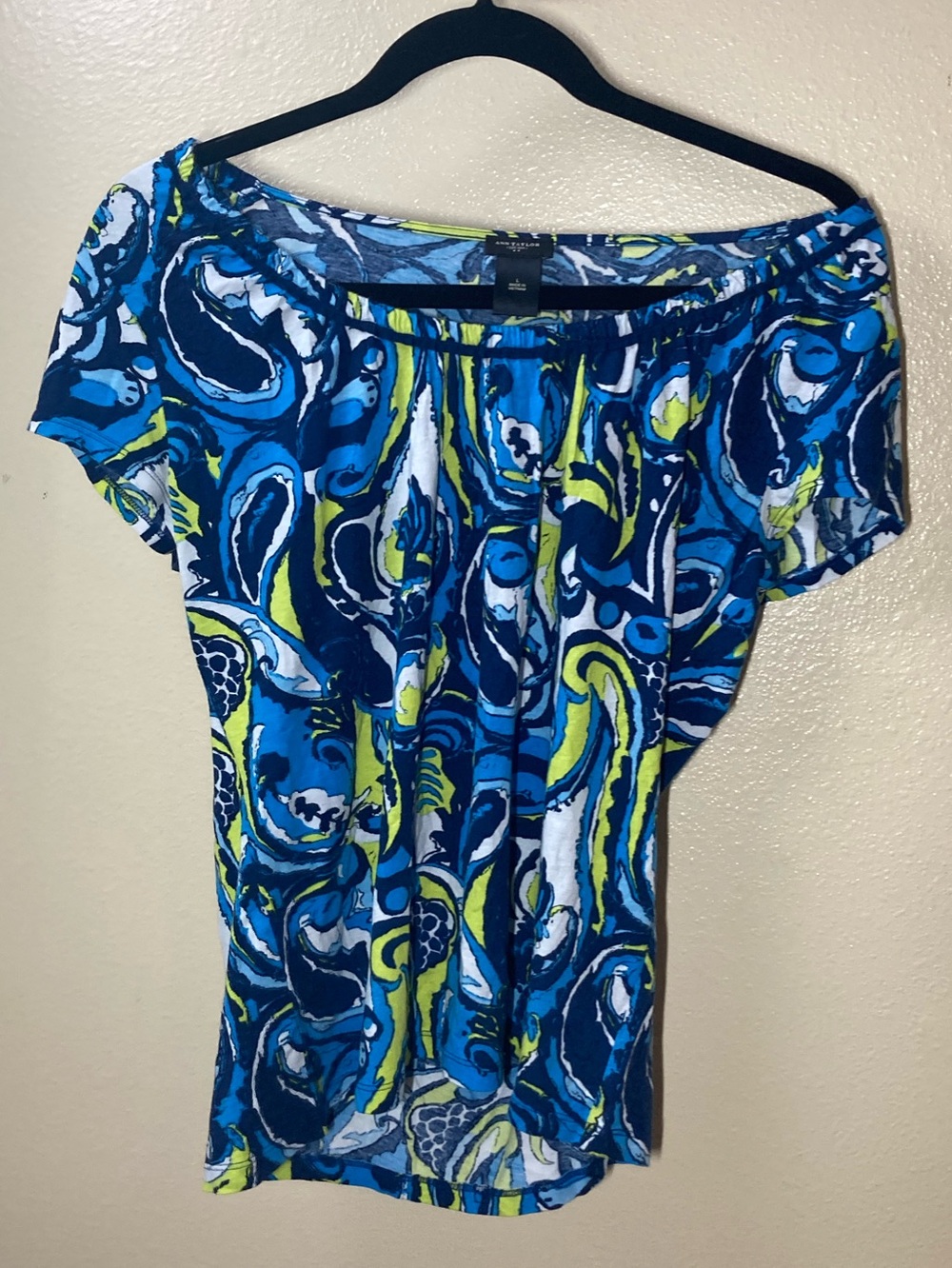 Ann Taylor Y2K Blue, White and Lime Off-Shoulder Abstract Printed Short Sleeve